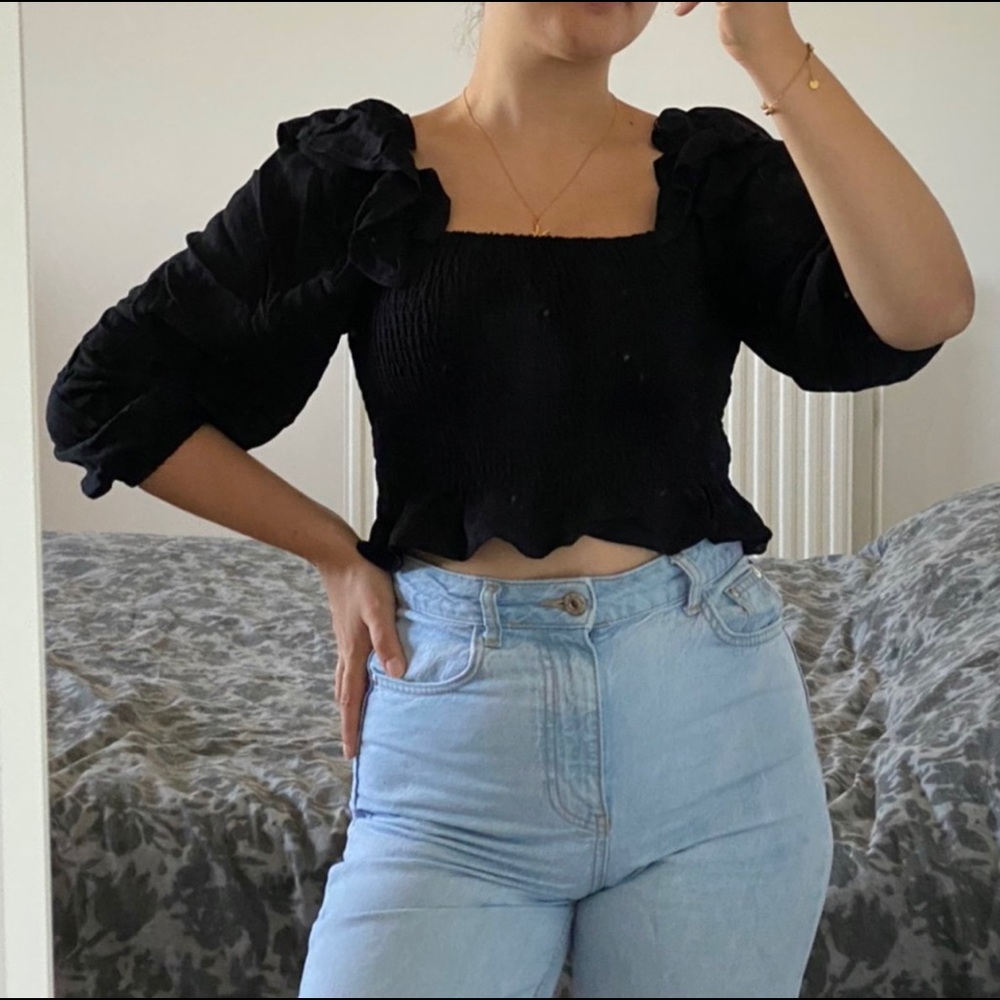 BLACK PUFF LONG SLEEVE SQUARE BLOUSE